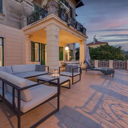 Luxury Seaview Appartement *